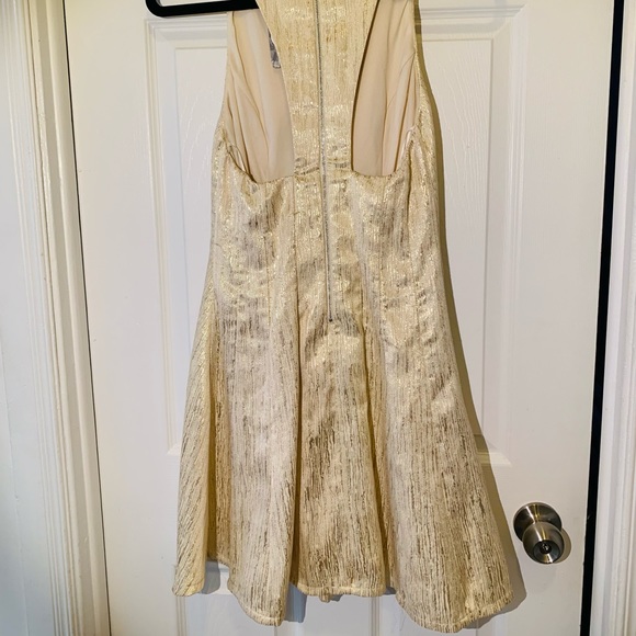 Golden shiny dress 💎🌹 size S - Picture 10 of 14